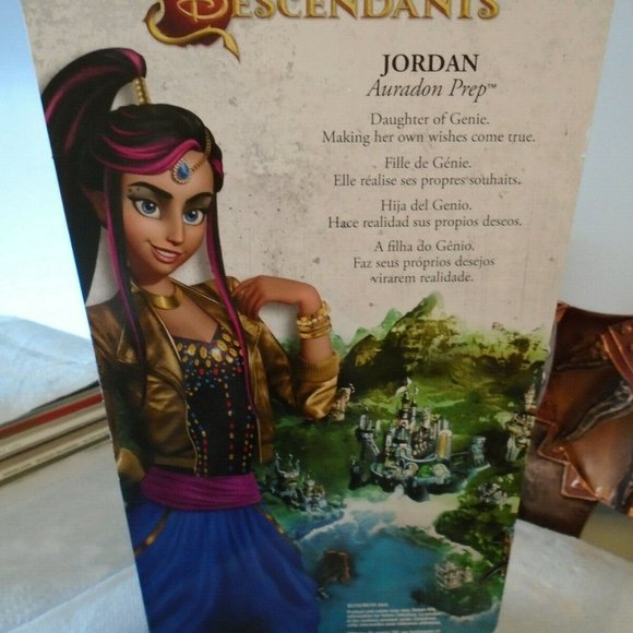DISNEY DESCENDANTS, GENIE CHIC, JORDAN, AURADON PREP DOLL, BRAND NEW SEALED - Picture 4 of 4